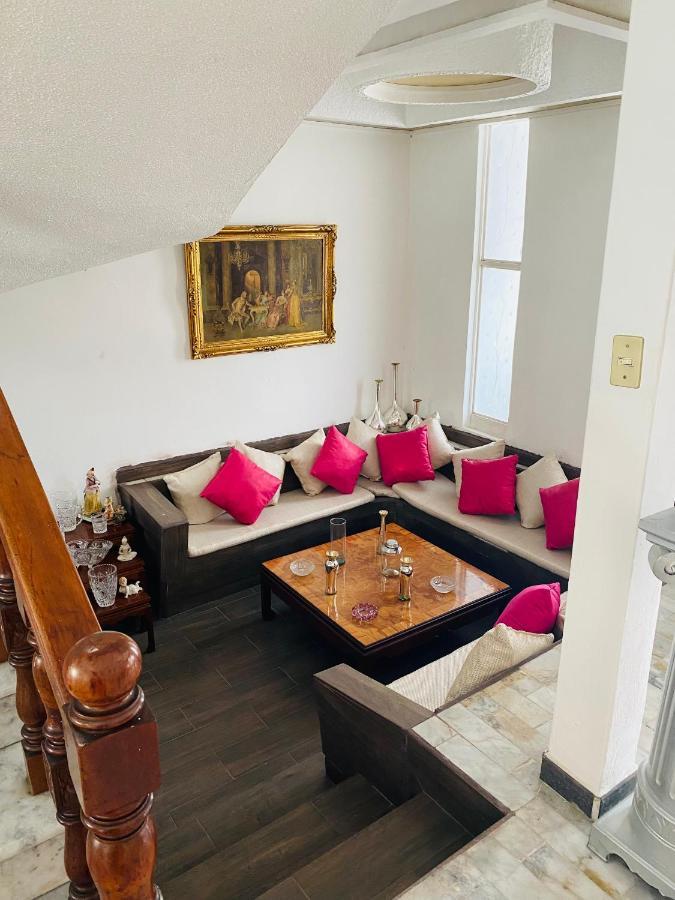 Hostal Guadalajara Cosmopolitan Providencia ภายนอก รูปภาพ
