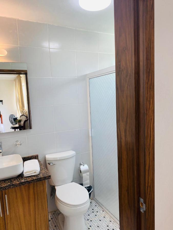 Hostal Guadalajara Cosmopolitan Providencia ภายนอก รูปภาพ